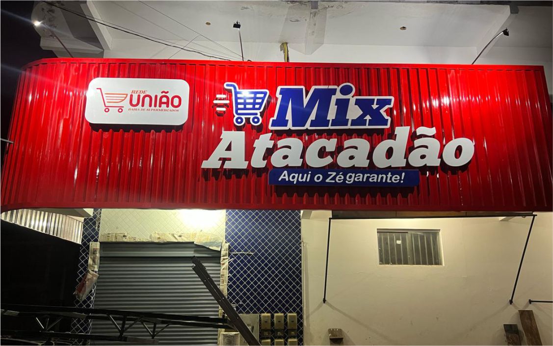Fachada em Telha de Zinco — Mix Atacadão - 02